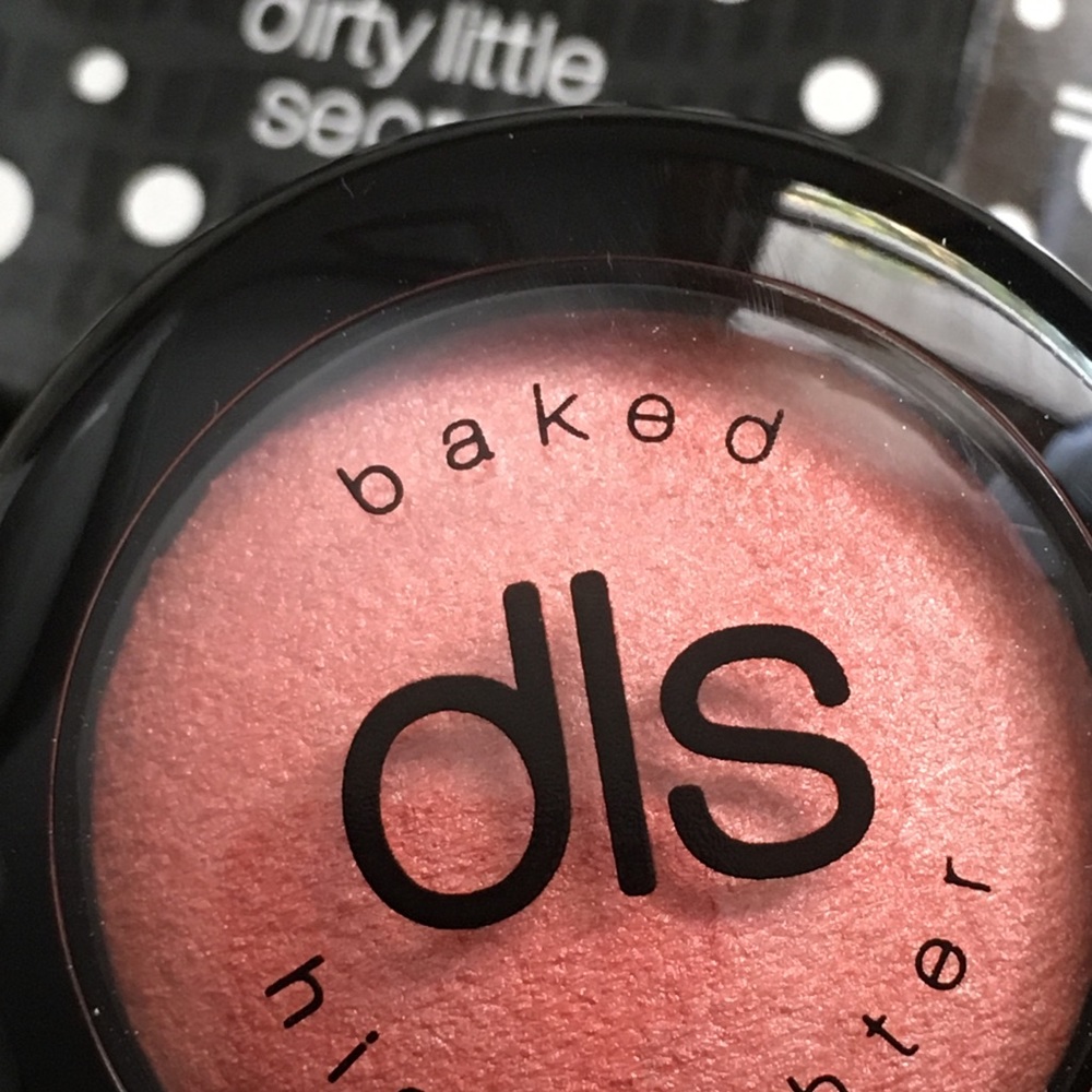 Dirty Little Secret NEW Makeup Lot - Picture 2 of 3